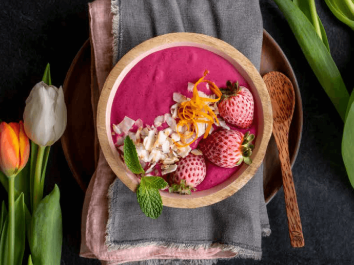 Red Velvet Cheesecake Smoothie Bowl
