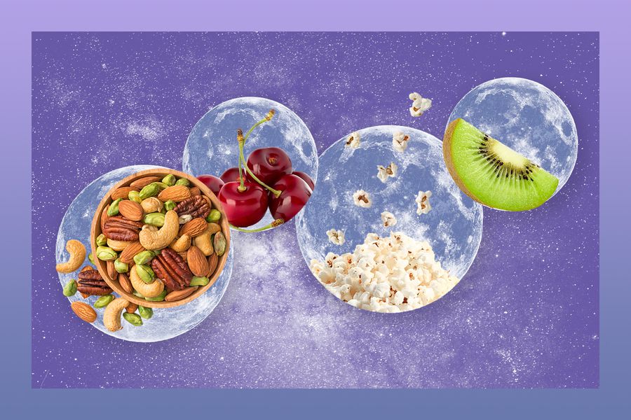 Best Healthy Late-Night Snacks, According to Nutrition Experts