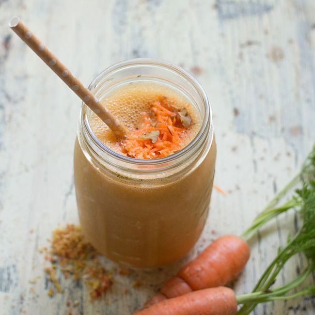 carrot-cake-smoothie-vegan-breakfast