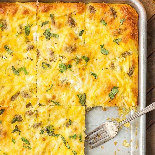 Sheet-Pan Breakfast Pizza