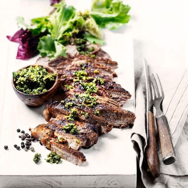 Flank_Steak_WIth_Side_Salad