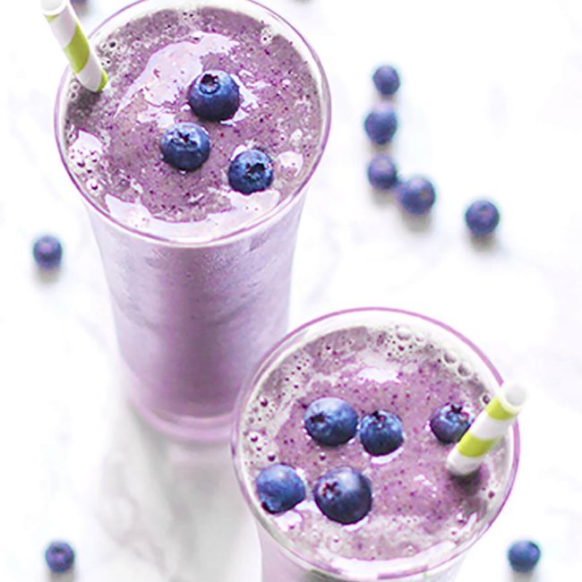 HIGH PROTEIN BLUEBERRY KALE SMOOTHIE